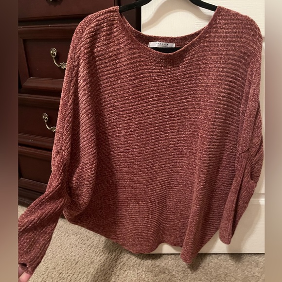 Favlux chenille sweater, size L - Picture 3 of 3